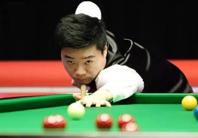 复杂多变的 复杂多变的