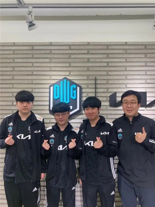 对外界来说 对外界来说